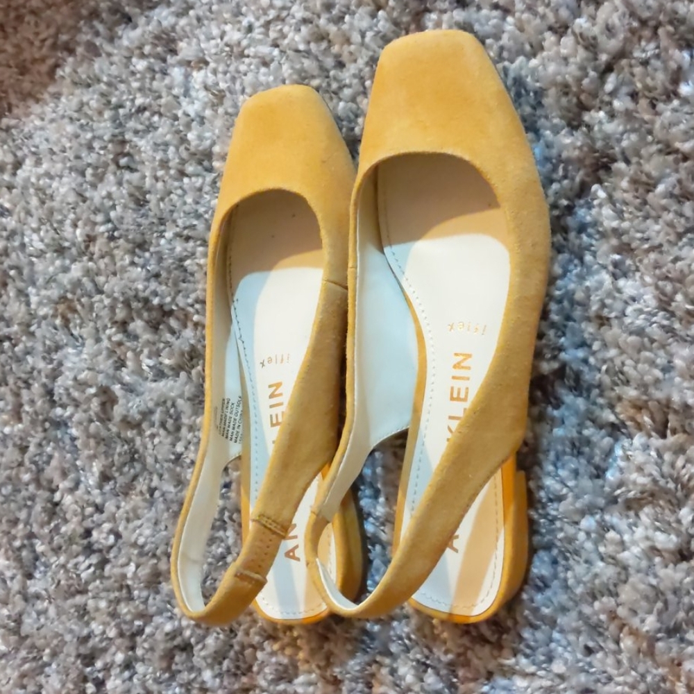 Anne Klein suede slingback flats